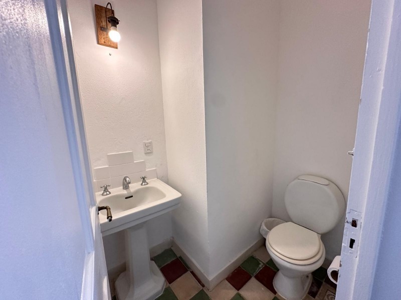 Casa amplia en venta y alquiler en el Quijote